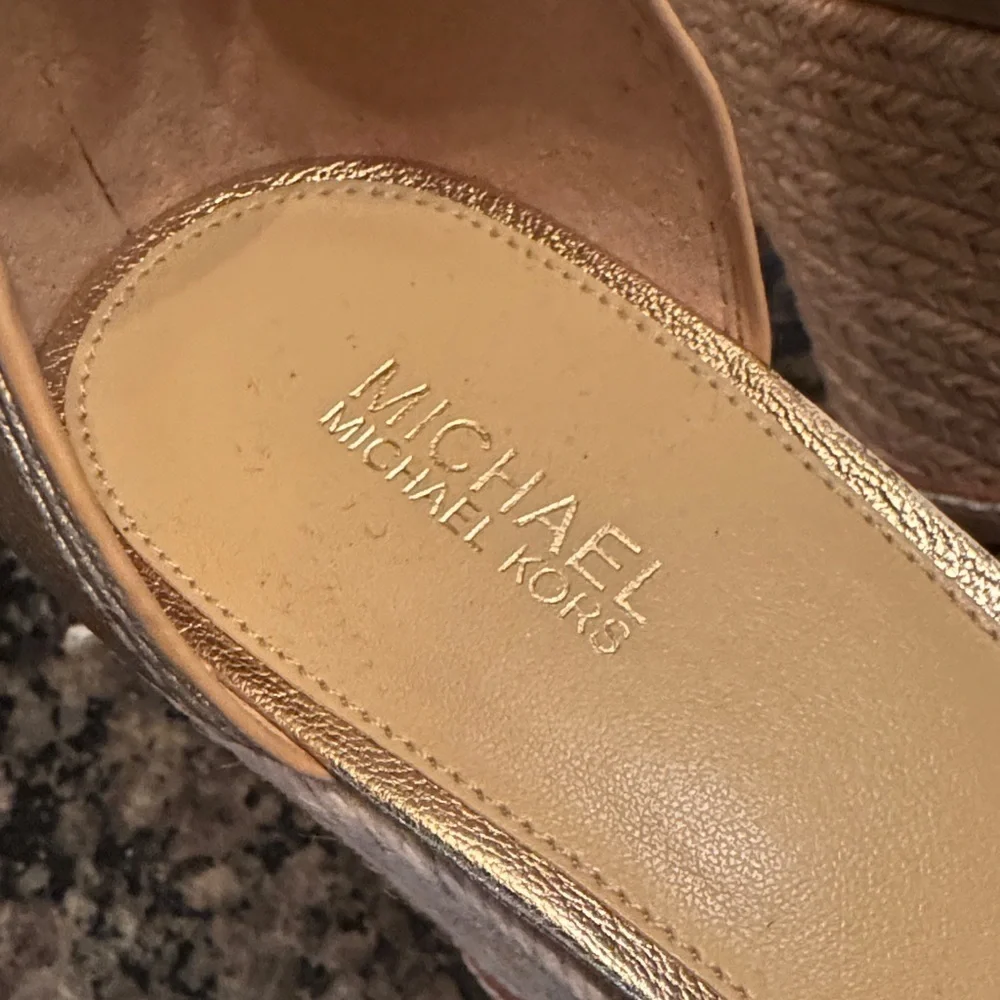 Michael Kors Metallic Gold Wedge espadrille Sandals NWOT 8.5